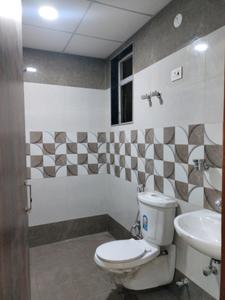 Common Bathroom Image of 1034 Sq.ft 2 BHK Builder Floor for sale in Uniwest Arcade Homes, Sector 102 Noida for Rs. 6750000