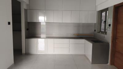 Kitchen Image of 2700 Sq.ft 3 BHK Apartment / Flat for rent in Thaltej Ahmedabad for Rs. 40000