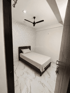 Image of 1350 Sq.ft 3 BHK Apartment / Flat for sale in Sector 73, Noida for Rs. 6000000