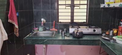 Kitchen Image of 900 Sq.ft 2 BHK Builder Floor for rent in Lohiya Nagar Begusarai for Rs. 6500