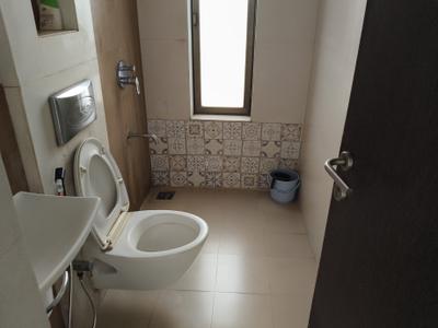 Image of 1010 Sq.ft 2 BHK Apartment / Flat for sale in Lodha Luxuria, Thane West, Thane for Rs. 15500000