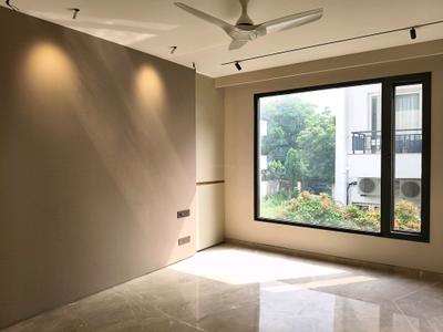 Bedroom Image of 3250 Sq.ft 4.5 BHK Builder Floor for sale in Greenwood City Floors, Sector 45 Gurgaon for Rs. 58000000