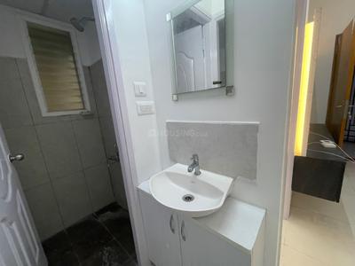 Bathroom Image of 662 Sq.ft 2 BHK Apartment / Flat for rent in Urbanrise Revolution One, Padur Chennai for Rs. 24000