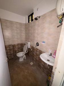 Bathroom Image of 915 Sq.ft 2 BHK Apartment / Flat for rent in Laabham Residency, Pipliyahana Indore for Rs. 15000
