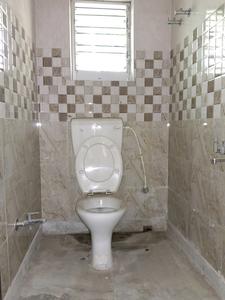 Common Bathroom Image of 800 Sq.ft 2 BHK Apartment / Flat for sale in Baghajatin Kolkata for Rs. 4000000