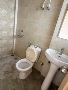 Bathroom Image of 1000 Sq.ft 3 BHK Apartment / Flat for rent in Oro Elements, Jankipuram Lucknow for Rs. 18500