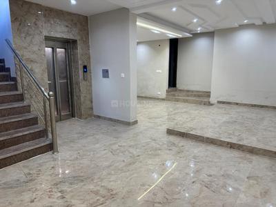 5 BHK Flat