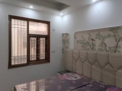 Bedroom Image of 1125 Sq.ft 4 BHK Apartment / Flat for sale in Sector 38 Rohini New Delhi for Rs. 8500000