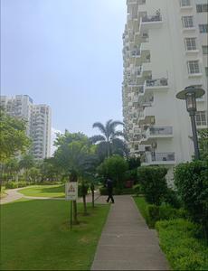 Image of 2200 Sq.ft 3 BHK Apartment / Flat for sale in Emaar MGF The Palm Drive, Sector 66, Gurgaon for Rs. 45000000
