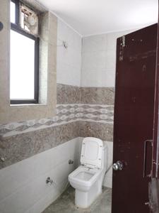 Common Bathroom Two Image of 1700 Sq.ft 3 BHK Apartment / Flat for sale in Sector 23 Dwarka New Delhi for Rs. 26900000