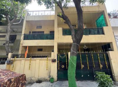 Image of 1800 Sq.ft 6 BHK Independent House for sale in Lohia Nagar, Ghaziabad for Rs. 33000000