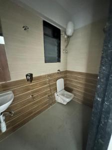 Bathroom Image of 670 Sq.ft 2 BHK Apartment / Flat for rent in Mulund East Mumbai for Rs. 45000