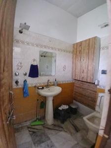 Bathroom Image of 1710 Sq.ft 3 BHK Builder Floor for sale in Sector 32 Faridabad for Rs. 7500000