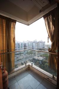 Balcony Image of 2052 Sq.ft 3 BHK Apartment / Flat for sale in Nana Chiloda Ahmedabad for Rs. 7800000