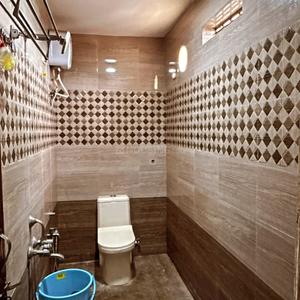 Bathroom Image of 720 Sq.ft 5 BHK Independent House for sale in Konthamuru Rajahmundry for Rs. 5500000
