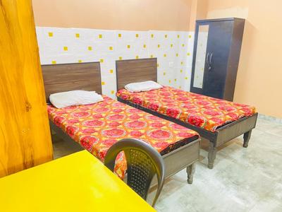 Bedroom Image of Luxury Stay Homes PG in Sector 62, Noida