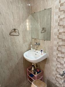 Bathroom Image of 2025 Sq.ft 3 BHK Apartment / Flat for sale in Thaltej Ahmedabad for Rs. 11100000