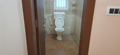 Bathroom Image of 1000 Sq.ft 2 BHK Apartment / Flat for rent in Chandmari Guwahati for Rs. 22000