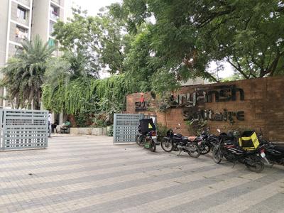 Gated Community Images of 972 Sq.ft 2 BHK Apartment / Flat for sale in Sun Suryansh Solitaire, Shilaj Ahmedabad for Rs. 5751000