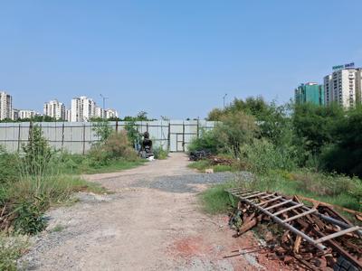Image of 2250 Sq.ft Residential Plot / Land for sale in Centrum Estates 76, Sector 76, Noida for Rs. 49200000