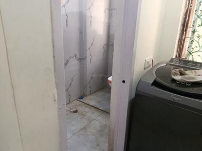 Bathroom Image of 250 Sq.ft 1 RK Apartment / Flat for rent in Emaar Emerald Floors Premier, Sector 65 Gurgaon for Rs. 12500