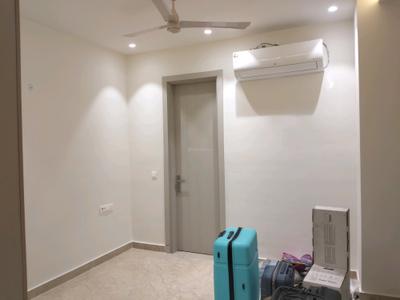 Bedroom Image of 2362 Sq.ft 4 BHK Builder Floor for sale in Model Town New Delhi for Rs. 40000000