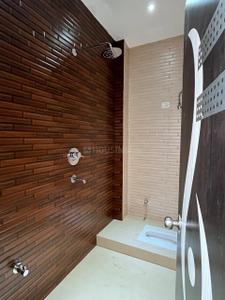 Bathroom Image of 1251 Sq.ft 2 BHK Builder Floor for rent in Gomti Nagar Lucknow for Rs. 19000