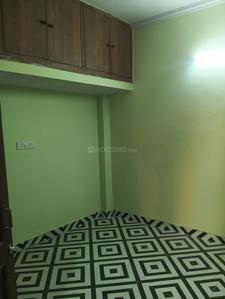 Bedroom Image of 500 Sq.ft 2 BHK Builder Floor for rent in Patparganj New Delhi for Rs. 16000