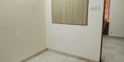 Bedroom Image of 450 Sq.ft 1 BHK Builder Floor for rent in RWA Chittaranjan Park Block B, Chittaranjan Park New Delhi for Rs. 28500