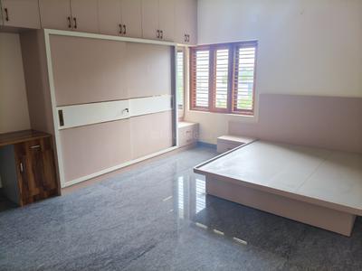 Bedroom Image of 2400 Sq.ft 4 BHK Independent House for rent in Basaveshwara Nagar Bengaluru for Rs. 100000