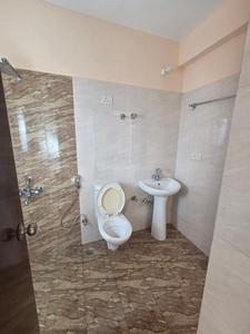 Bathroom Image of 1520 Sq.ft 3 BHK Apartment / Flat for rent in Krish Vatika, Khanpur Khola Alwar for Rs. 15000