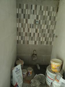 Common Bathroom Image of 655 Sq.ft 1 BHK Apartment / Flat for sale in Pushpak Nagar Navi Mumbai for Rs. 4250000