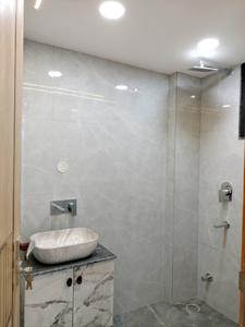 Common Bathroom Image of 1850 Sq.ft 3 BHK Apartment / Flat for sale in Apex Buildcon Nanda Devi CGHS, Sector 6 Dwarka New Delhi for Rs. 27800000