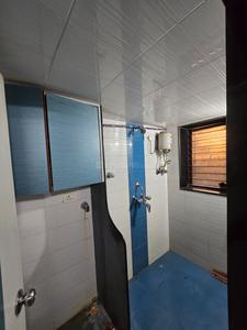 Bathroom Image of 1000 Sq.ft 3 BHK Apartment / Flat for rent in Kandivali East Mumbai for Rs. 63000