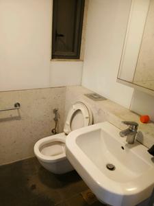 Common Bathroom Image of 805 Sq.ft 2 BHK Apartment / Flat for sale in Colaba Mumbai for Rs. 35000000
