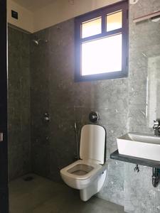 Common Bathroom Image of 810 Sq.ft 2 BHK Apartment / Flat for rent in VTP Aethereus Phase 2, Mahalunge Pune for Rs. 35000