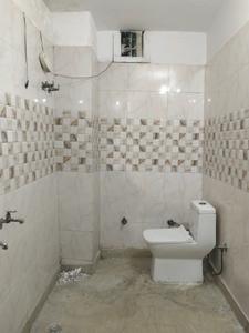 Common Bathroom Image of 850 Sq.ft 2 BHK Builder Floor for rent in Shahdara New Delhi for Rs. 18000