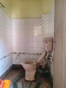 Common Bathroom Image of 825 Sq.ft 3 BHK Apartment / Flat for sale in Rajarhat Kolkata for Rs. 3000000