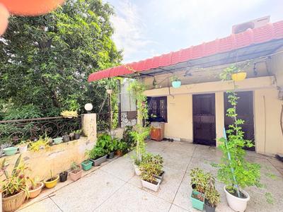 Image of 850 Sq.ft 2 BHK Builder Floor for sale in Dilshad Garden, New Delhi for Rs. 9500000
