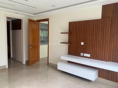 Bedroom Image of 2230 Sq.ft 3 BHK Builder Floor for sale in Shalimar Bagh New Delhi for Rs. 55000000