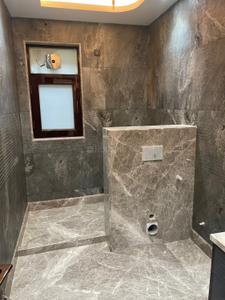 Bathroom Image of 8000 Sq.ft 7 BHK Independent House for sale in DLF City Phase 1, DLF Phase 1 Gurgaon for Rs. 179900000