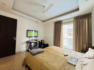 Bedroom Image of 1800 Sq.ft 3 BHK Builder Floor for sale in Malviya Nagar New Delhi for Rs. 44500000