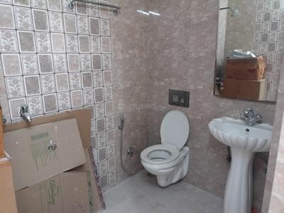 Bathroom Image of 1500 Sq.ft 2 BHK Builder Floor for rent in Safdarjung Development Area New Delhi for Rs. 70000
