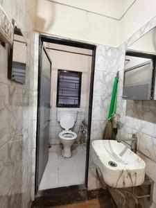 Bathroom Image of 725 Sq.ft 2 BHK Apartment / Flat for rent in Dombivli West Thane for Rs. 20000