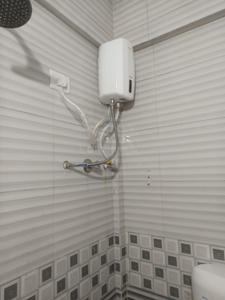 Bathroom Image of 500 Sq.ft 1 BHK Apartment / Flat for rent in Tanish Orchid, Charholi Budruk Pune for Rs. 20000