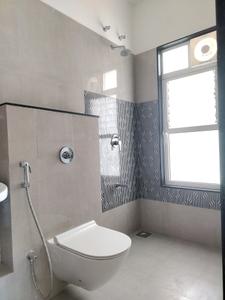 Common Bathroom Image of 987 Sq.ft 2 BHK Apartment / Flat for rent in Runwal The Central Park Phase I, Chinchwad Pune for Rs. 36000