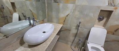 Bathroom Image of 2000 Sq.ft 3.5 BHK Apartment / Flat for rent in Goel Ganga Melrose, Ghorpadi Pune for Rs. 75000