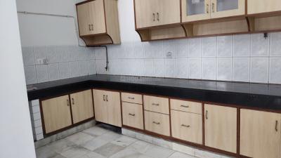 Kitchen Image of 1250 Sq.ft 2 BHK Apartment / Flat for rent in Vinayak Apartment Sector 62, Sector 62 Noida for Rs. 25500