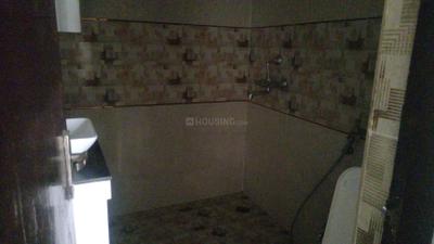 Image of 1190 Sq.ft 2 BHK Apartment / Flat for rent in Panchsheel Wellington, Crossings Republik, Ghaziabad for Rs. 20000