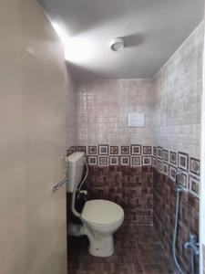 Bathroom Image of 1000 Sq.ft 2 BHK Builder Floor for rent in Indira Nagar Bengaluru for Rs. 37000